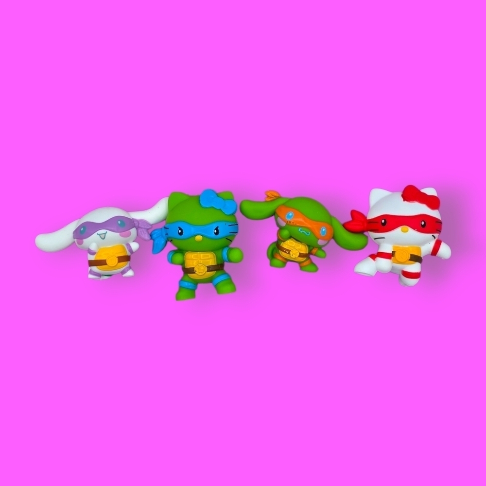 Mcdonald's Teenage Mutant Ninja Turtles x Hello Kitty & Friends Toy Figures